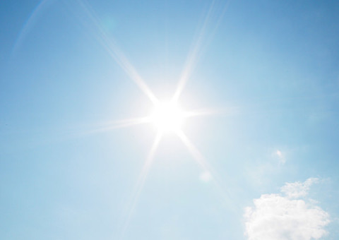 紫外線の強い太陽
